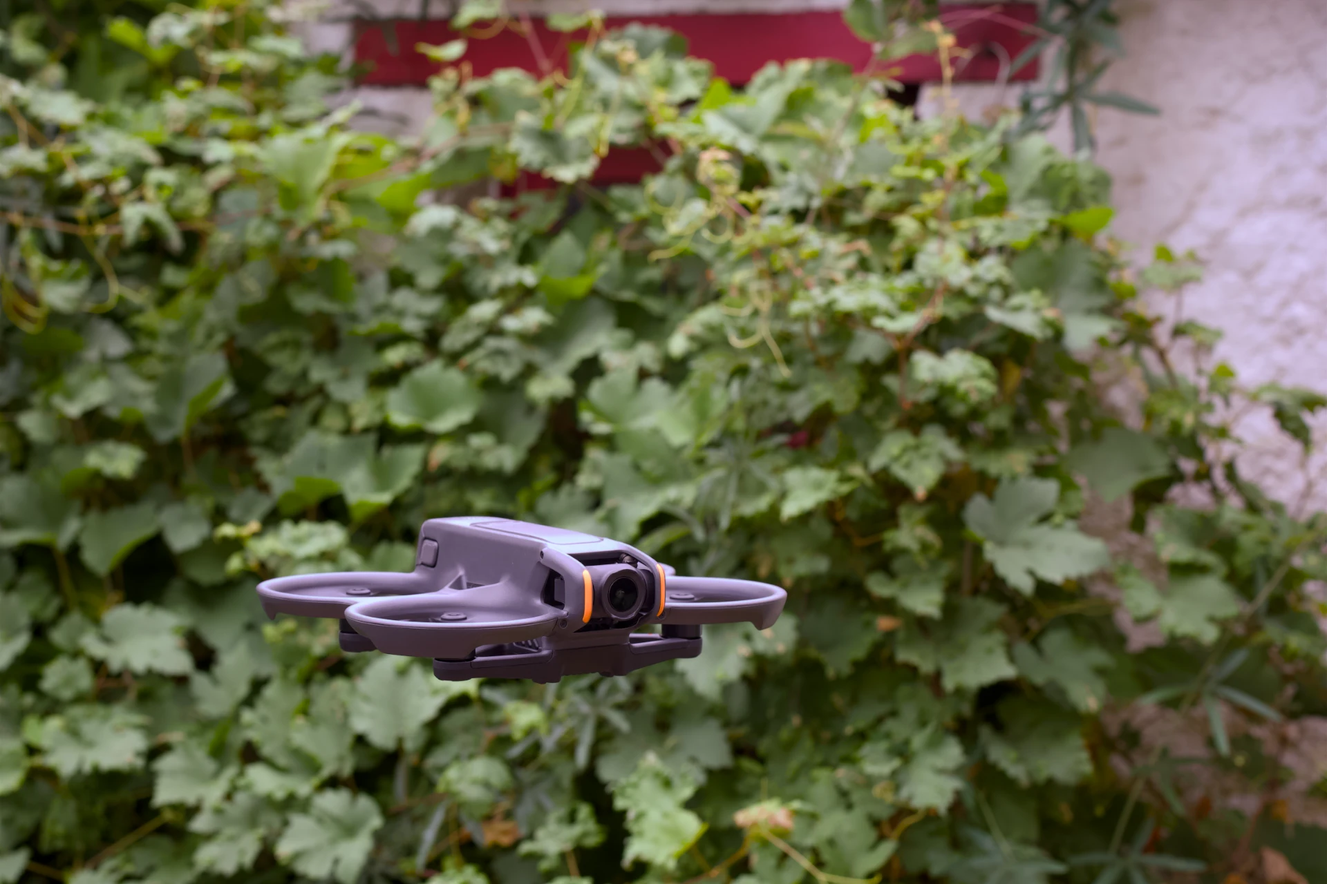 DJI Avata 2, drone FPV caréné utilisé par Drones Icare pour les plans vidéo immersifs
