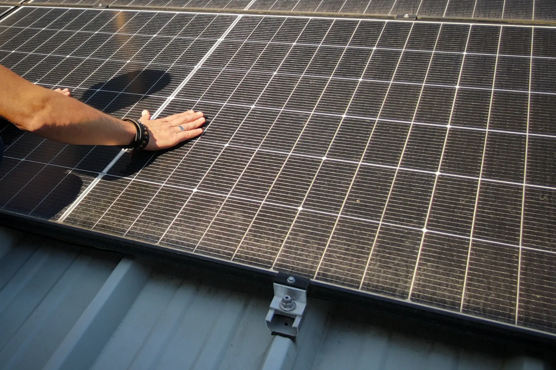Contrôle visuel d’un panneau photovoltaïque directement sur la toiture