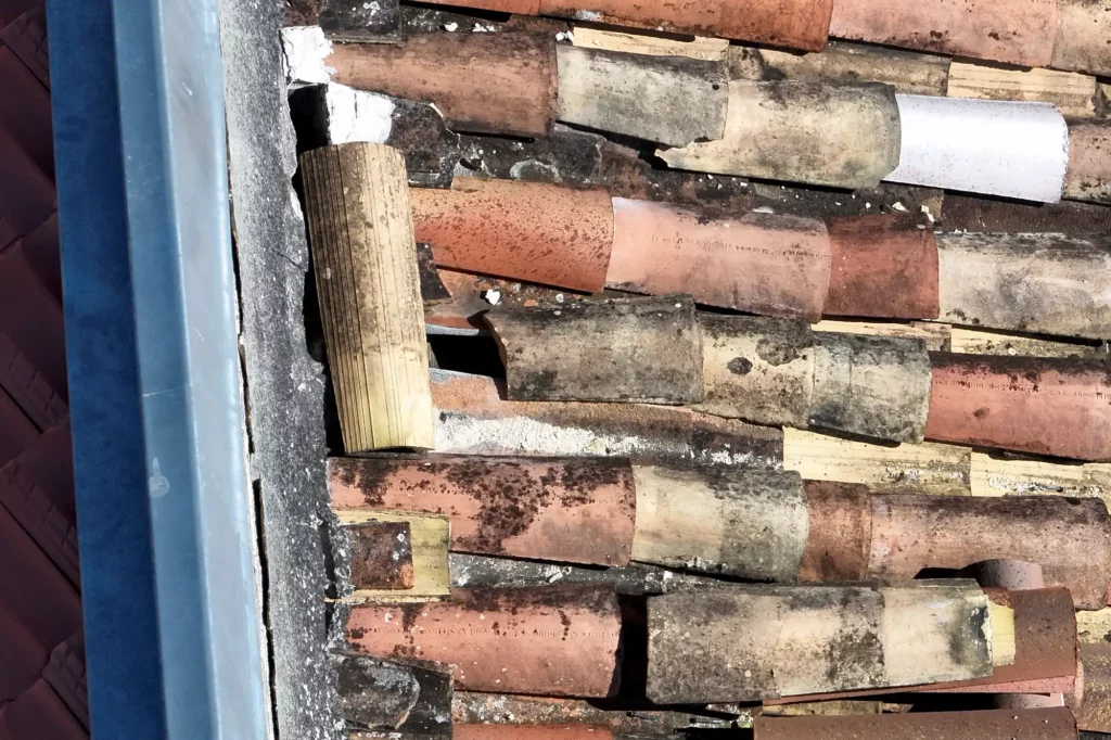 Détection de tuiles cassées lors d’une inspection de toiture par drone